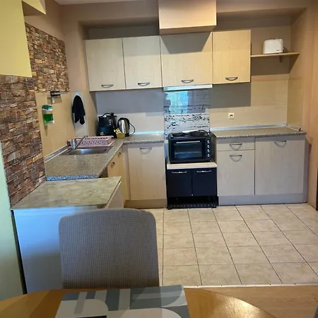 アパート For Guests 