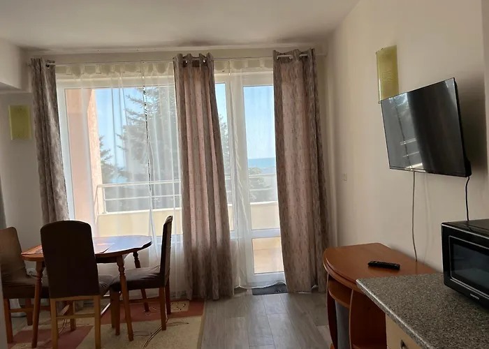 アパート For Guests 