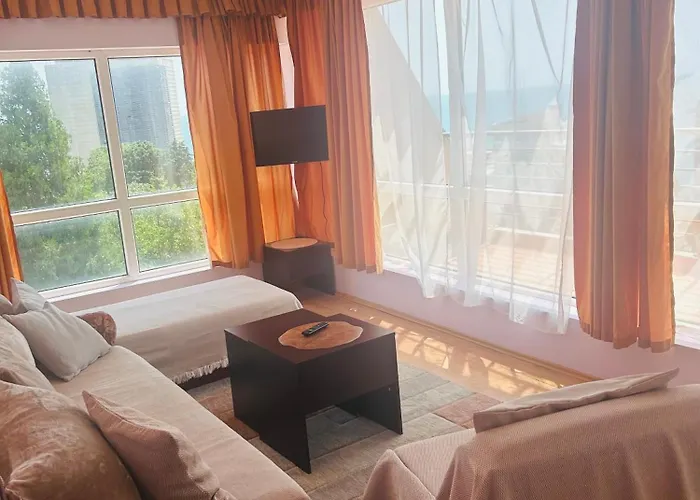 Апартаменты For Guests 