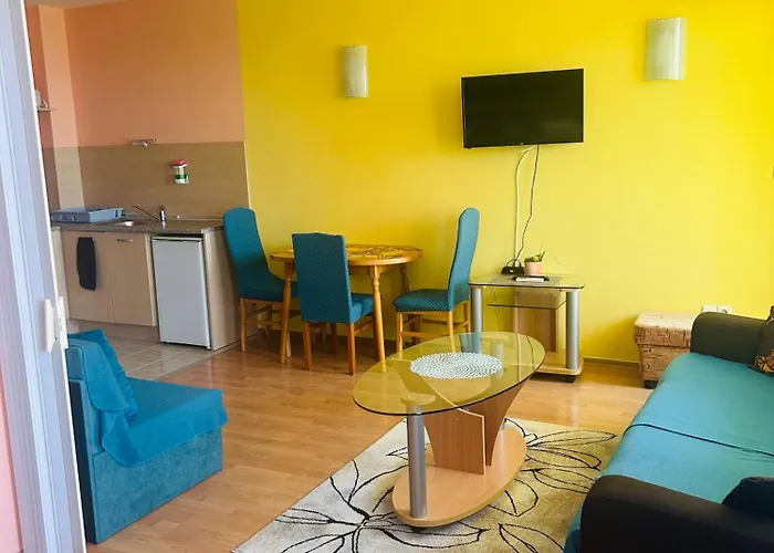 アパート For Guests 